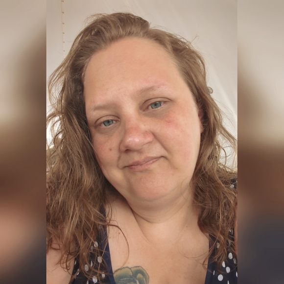 Meet your Posher, Angela - Picture 1 of 1